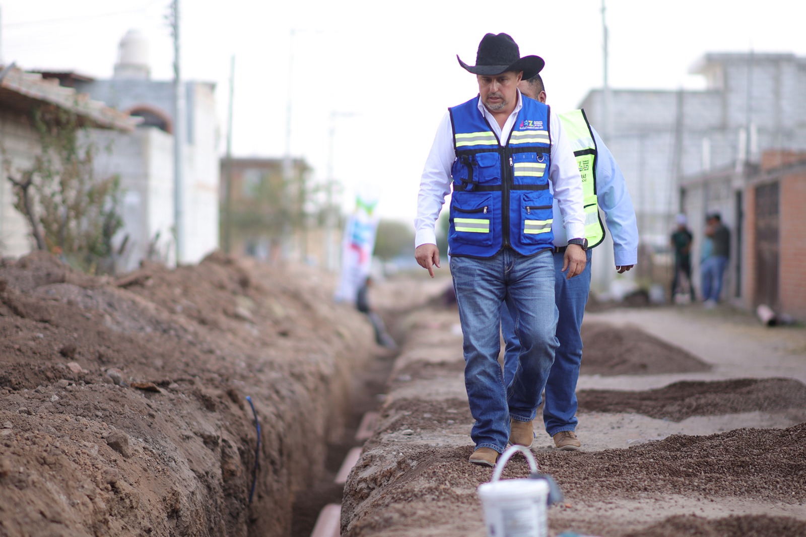 LANZA RODRIGO UREÑO CAMPAÑA “MANOS A LA OBRA”