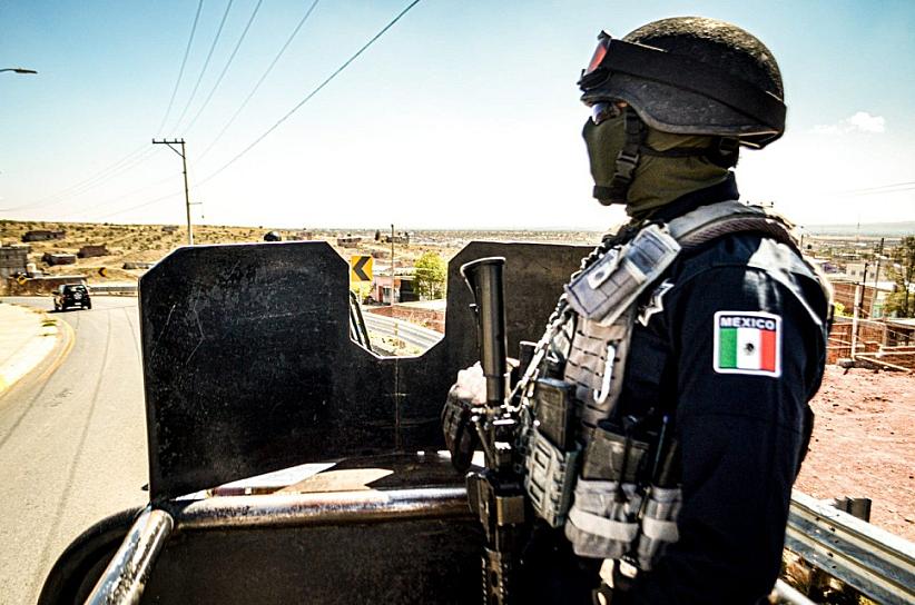 DETIENEN A UN HOMBRE QUE PORTABA UN ARMA