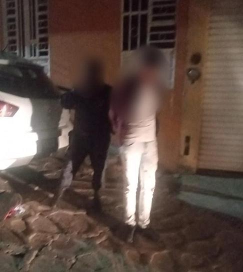 DETIENEN A UN SUJETO POR VIOLENTO; SE LO LLEVAN LOS POLIS 