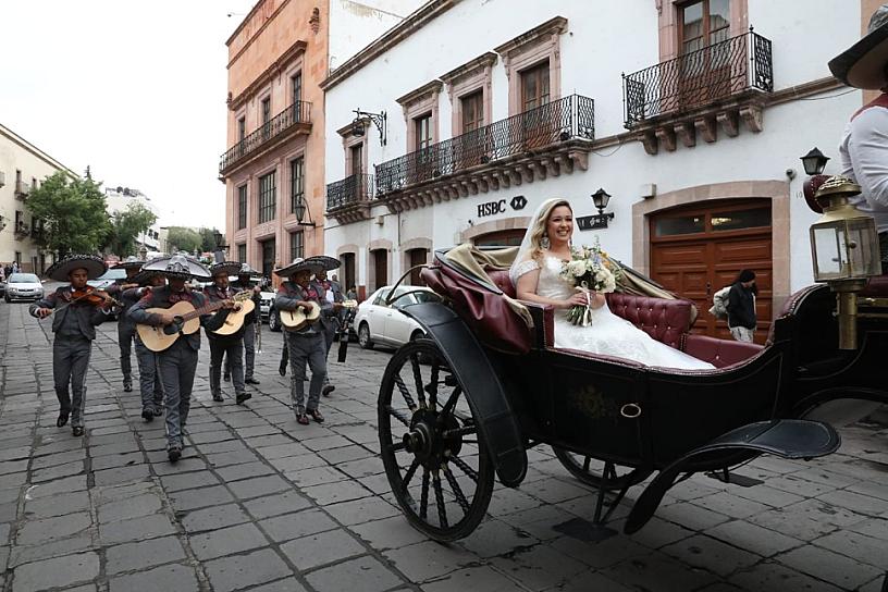 JANET Y ANTONIO CUMPLEN SU SUEÑO DE CASARSE EN ZACATECAS 