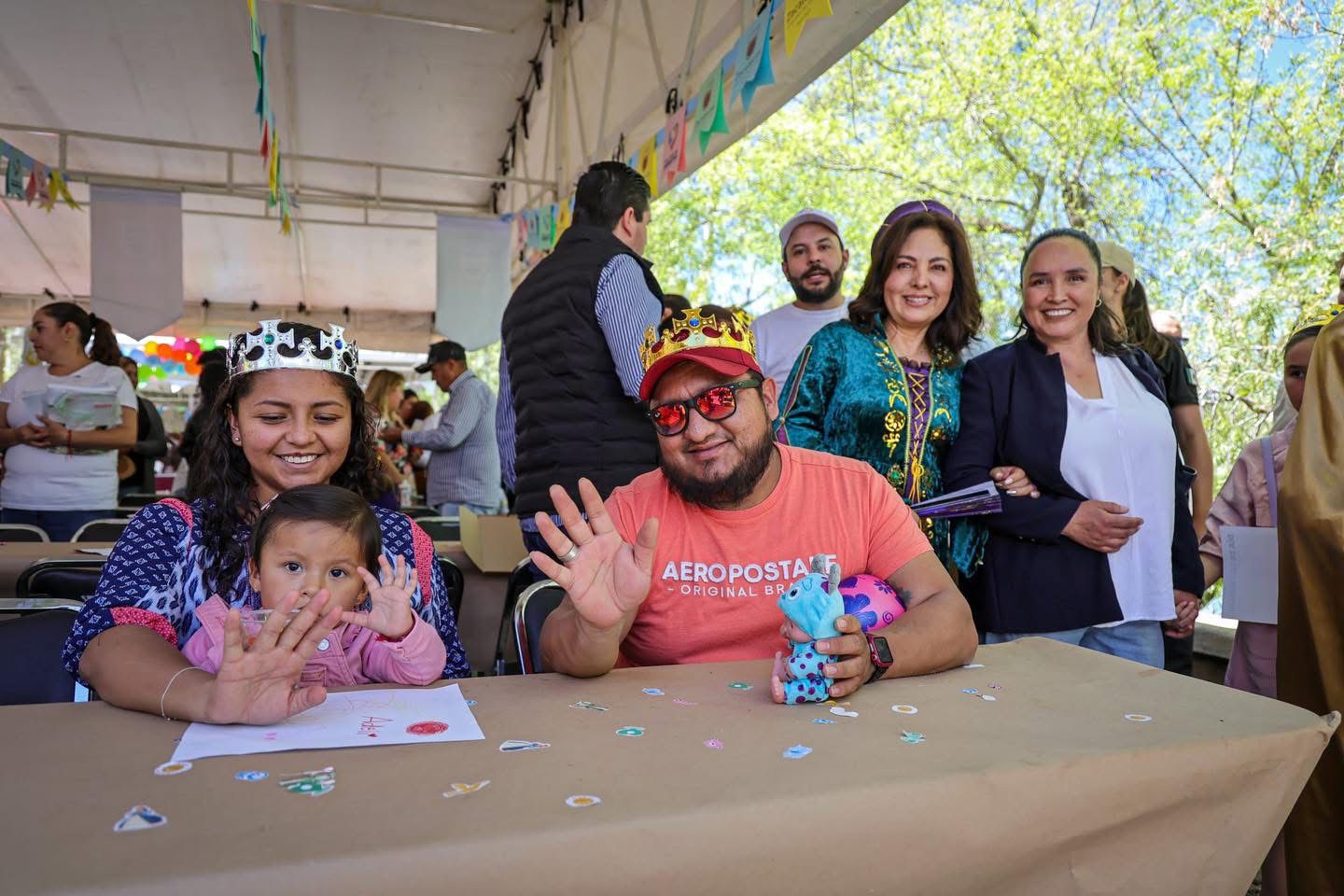 ANIMA GOBIERNO ESTATAL A FAMILIAS A PARTICIPAR EN GRAN FESTIVAL RECREATIVO