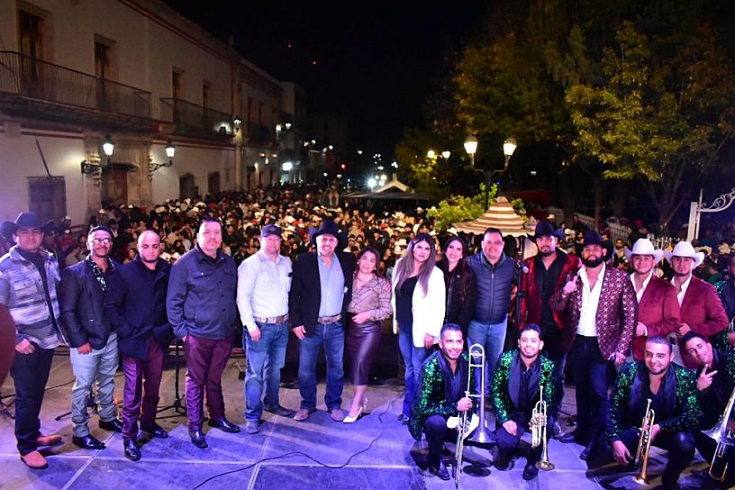 JEREZ VIBRA AL RITMO DE LA TAMBORA Y LA BANDA