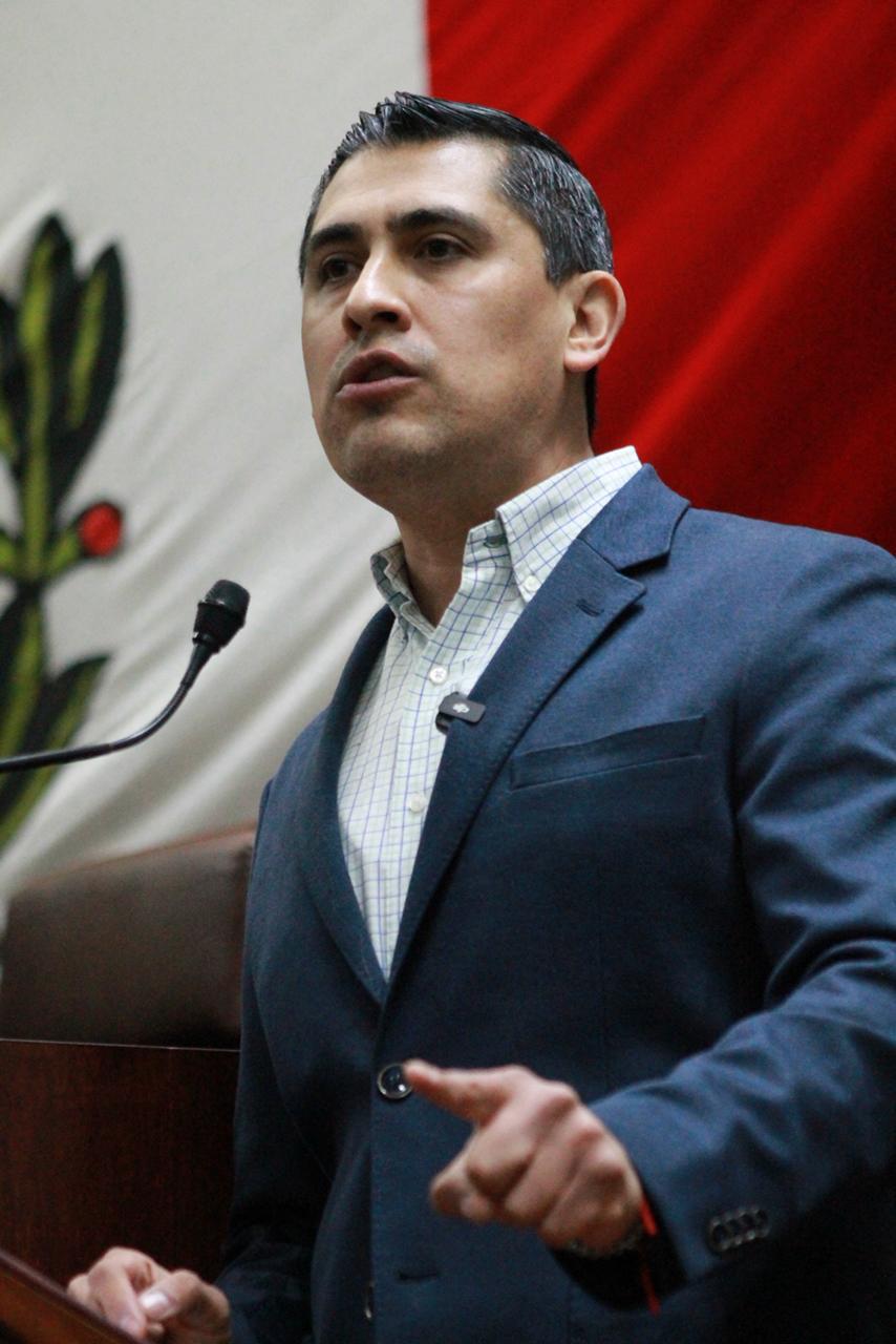 RECONOCE CARLOS PEÑA QUE ALEJANDRO TELLO SIGUE EN EL PRI