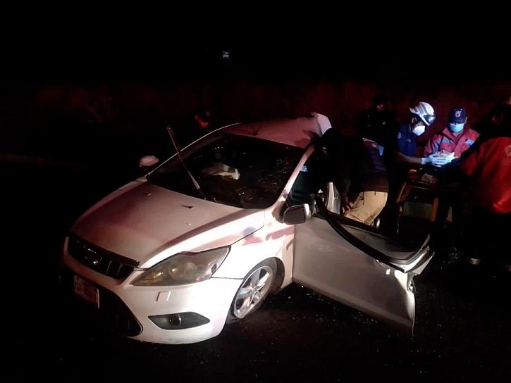 JOVEN RESULTA LESIONADO TRAS IMPACTARSE CONTRA UN OBJETO FIJO 