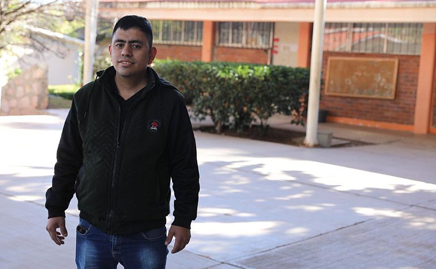 JUAN GERARDO, UN CHEF CON DISCAPACIDAD QUE PREPARA SALMÓN AL MOJO DE AJO