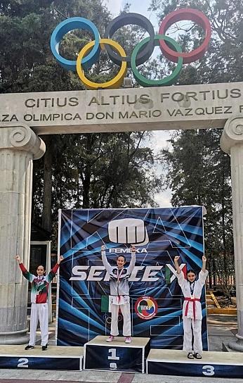   KARATECAS ZACATECANOS GANAN 7 MEDALLAS NACIONALES