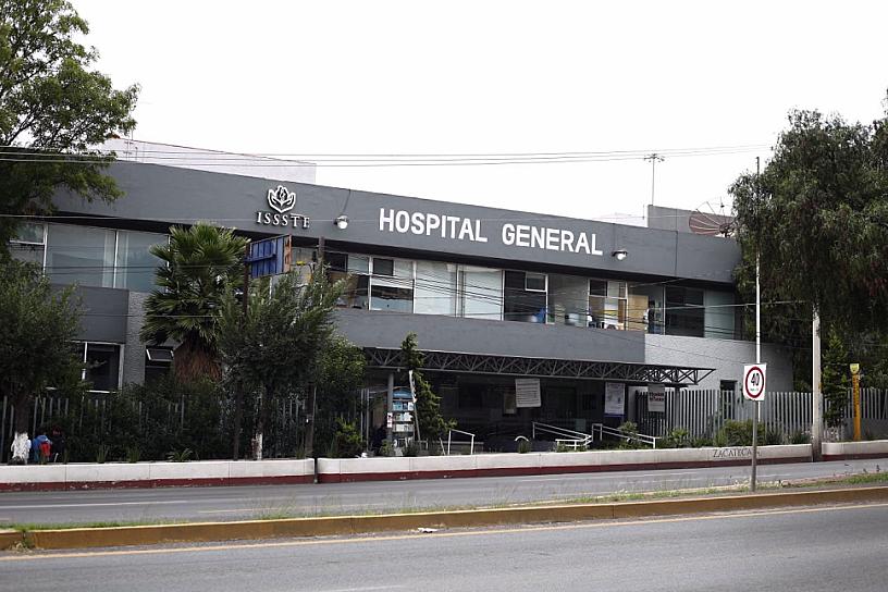 LA DEJAN ESPERANDO MÁS DE UNA HORA EN URGENCIAS Y DA A LUZ EN EL BAÑO DEL ISSSTE ZACATECAS