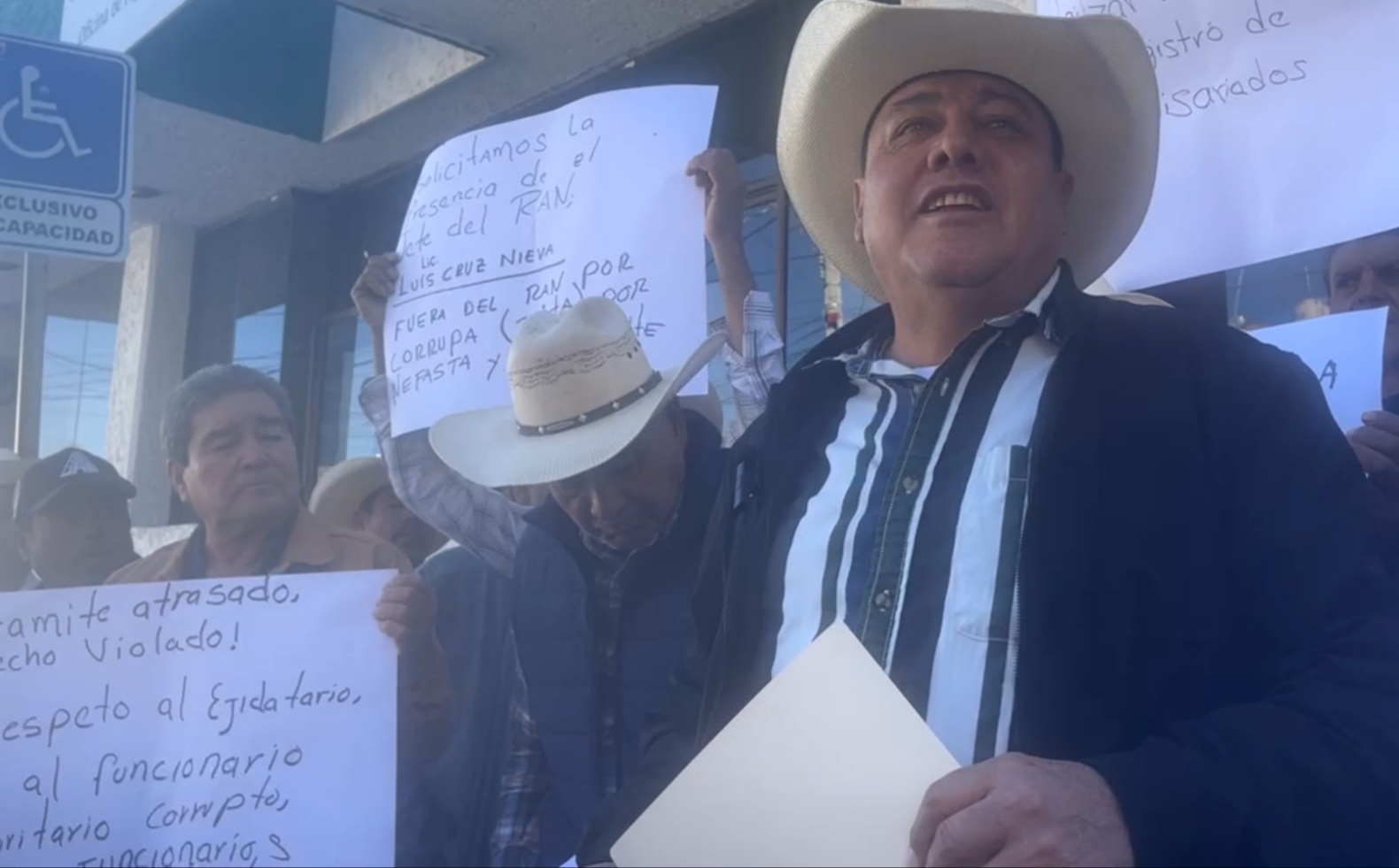 IRRUMPEN PRODUCTORES EN EL RAN ZACATECAS Y EXIGEN FRENO A PRESUNTAS IRREGULARIDADES