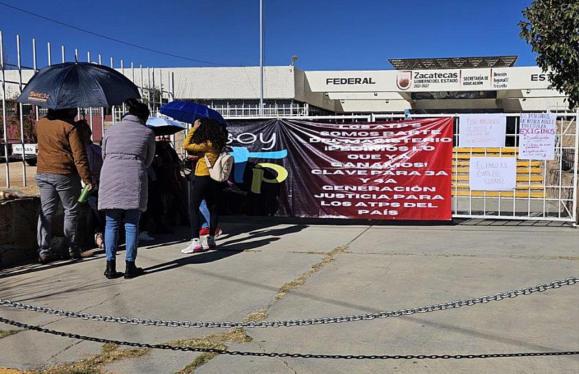 Lamentan docentes de la CNTE fin anticipado del paro de labores en la sección 34 del SNTE