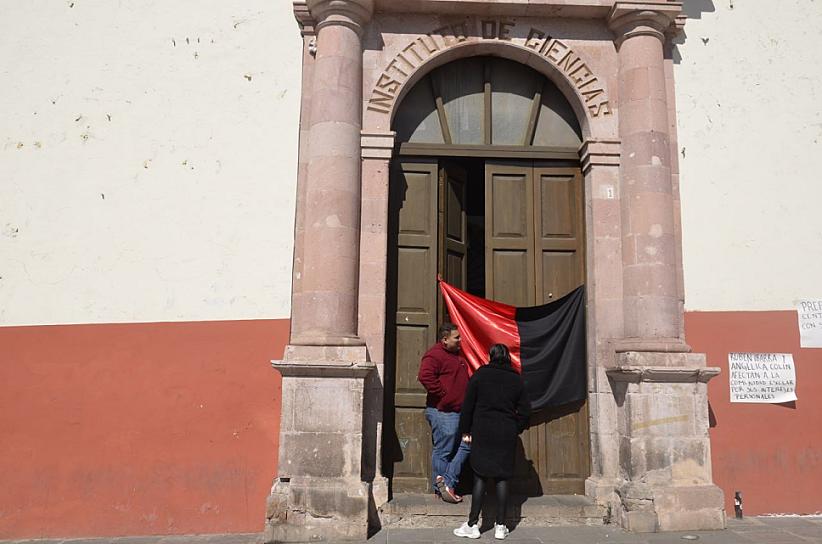 LAMENTAN EN PREPA I DECLARACIONES DEL RECTOR; SIGUE EN PARO