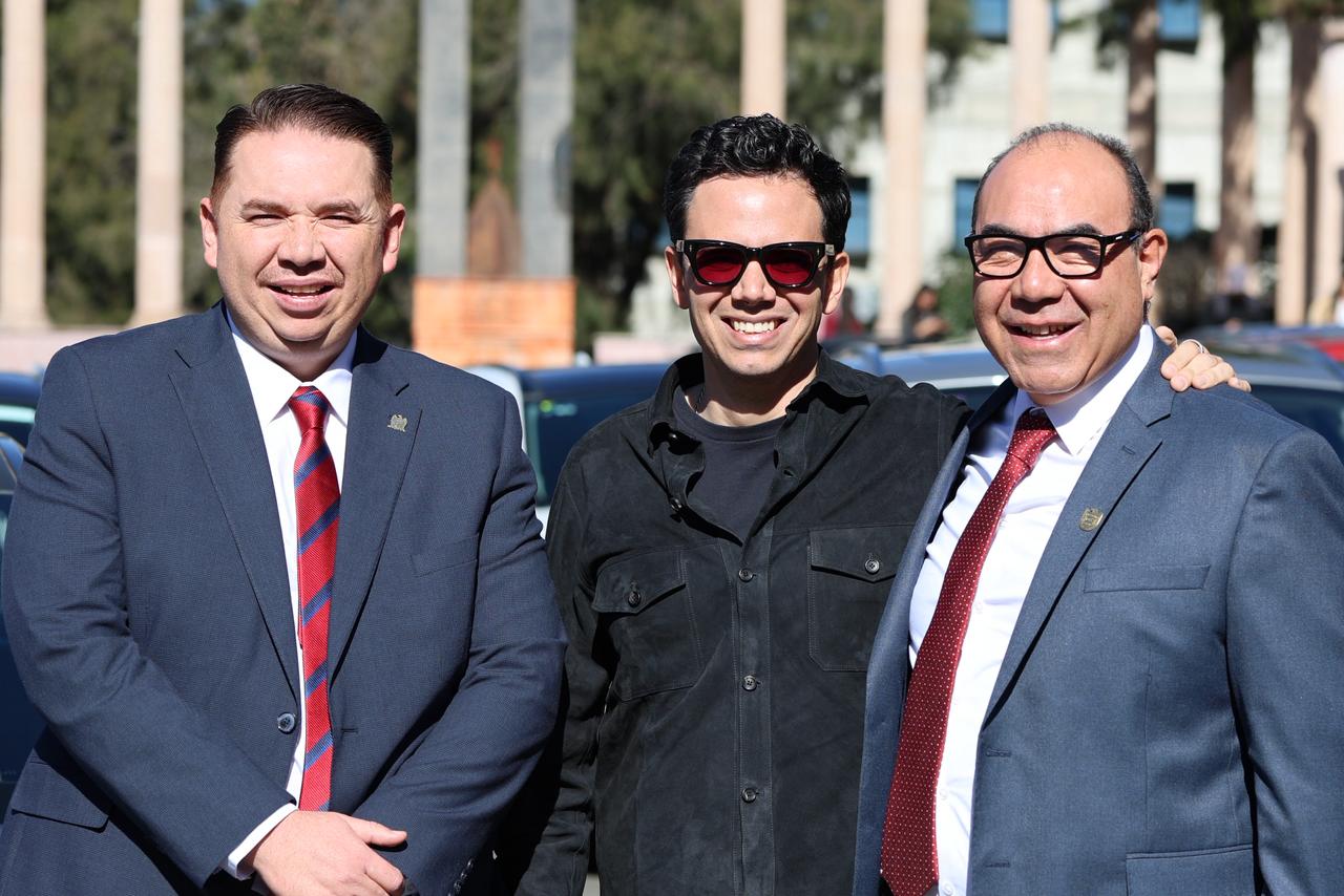 -Vamos juntos por la Capital, mi rector