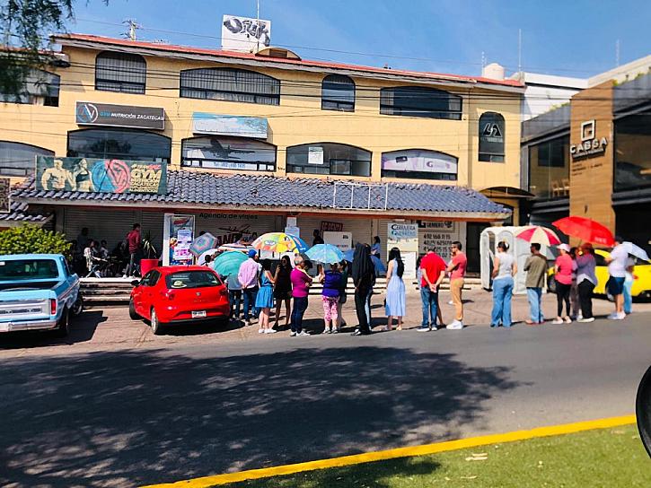 COPIOSA, PARTICIPACIÓN DE CIUDADANOS EN JORNADA ELECTORAL; PESE A CALOR HAY LARGAS FILAS