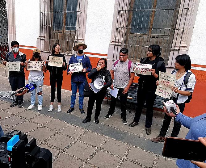 LEGÍTIMA, MANIFESTACIÓN DE BENEFICIARIOS DE LOS COMEDORES ESTUDIANTILES DE LA UAZ: RECTOR