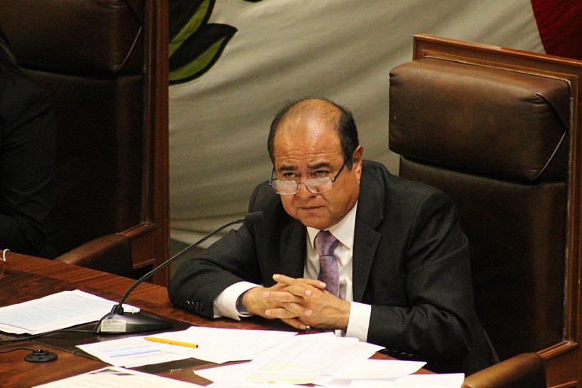 LE ROY BARRAGÁN, UN FUNCIONARIO CAMALEÓNICO; DIPUTADOS RECONOCEN SU LABOR