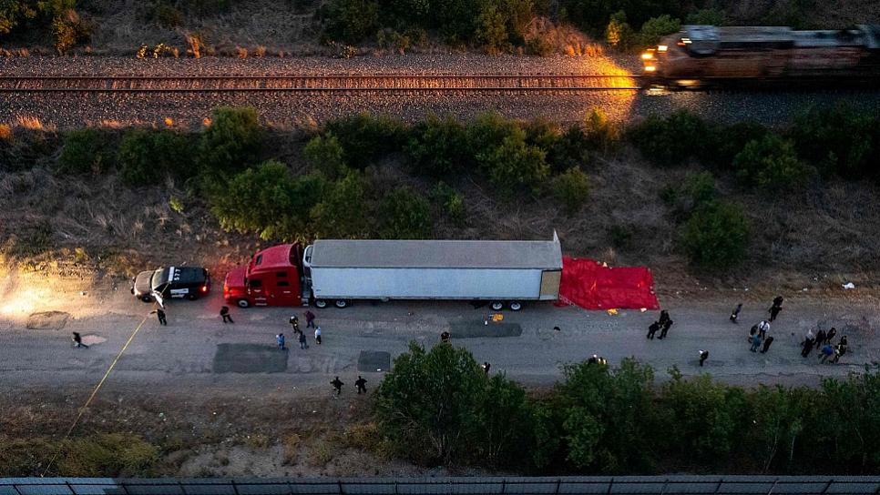 LIGAN A DOS MEXICANOS CON CASO DE MIGRANTES MUERTOS EN TRÁILER