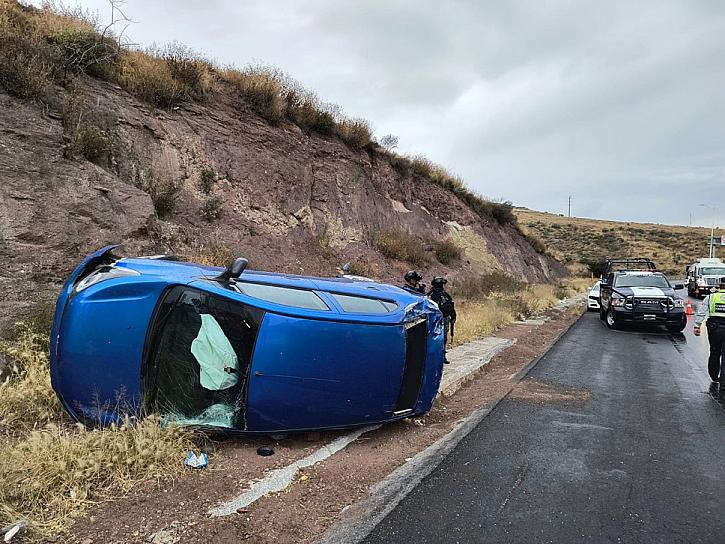 Ligera llovizna causa varios accidentes en Zacatecas 