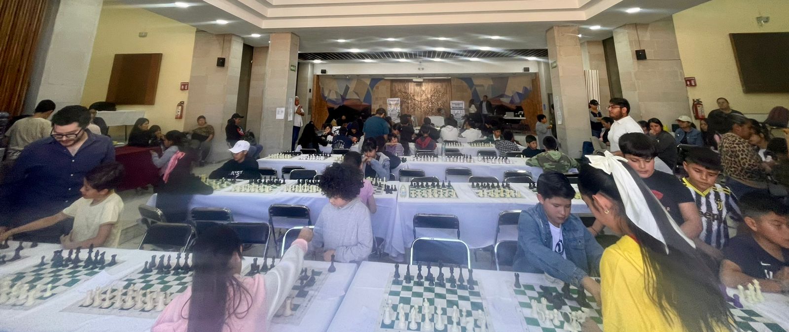 REALIZAN EL PRIMER TORNEO DE AJEDREZ "PIENSA, JUEGA Y CONQUISTA" EN ZACATECAS