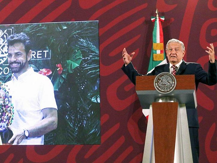 LLAMA AMLO A DERBEZ Y ALBARRÁN A HABLAR CON COMUNIDADES SOBRE EL TREN MAYA