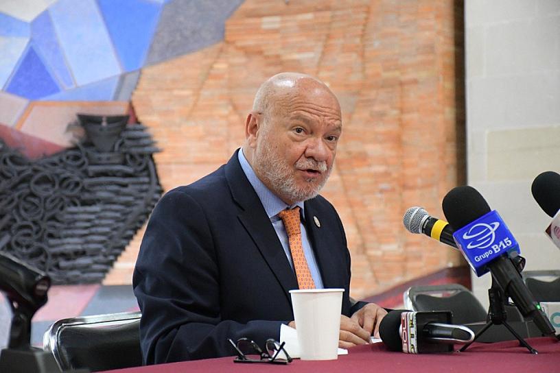 LLAMA ENRIQUE LAVIADA A LA CONCILIACIÓN Y ORDEN EN LA LEGISLATURA