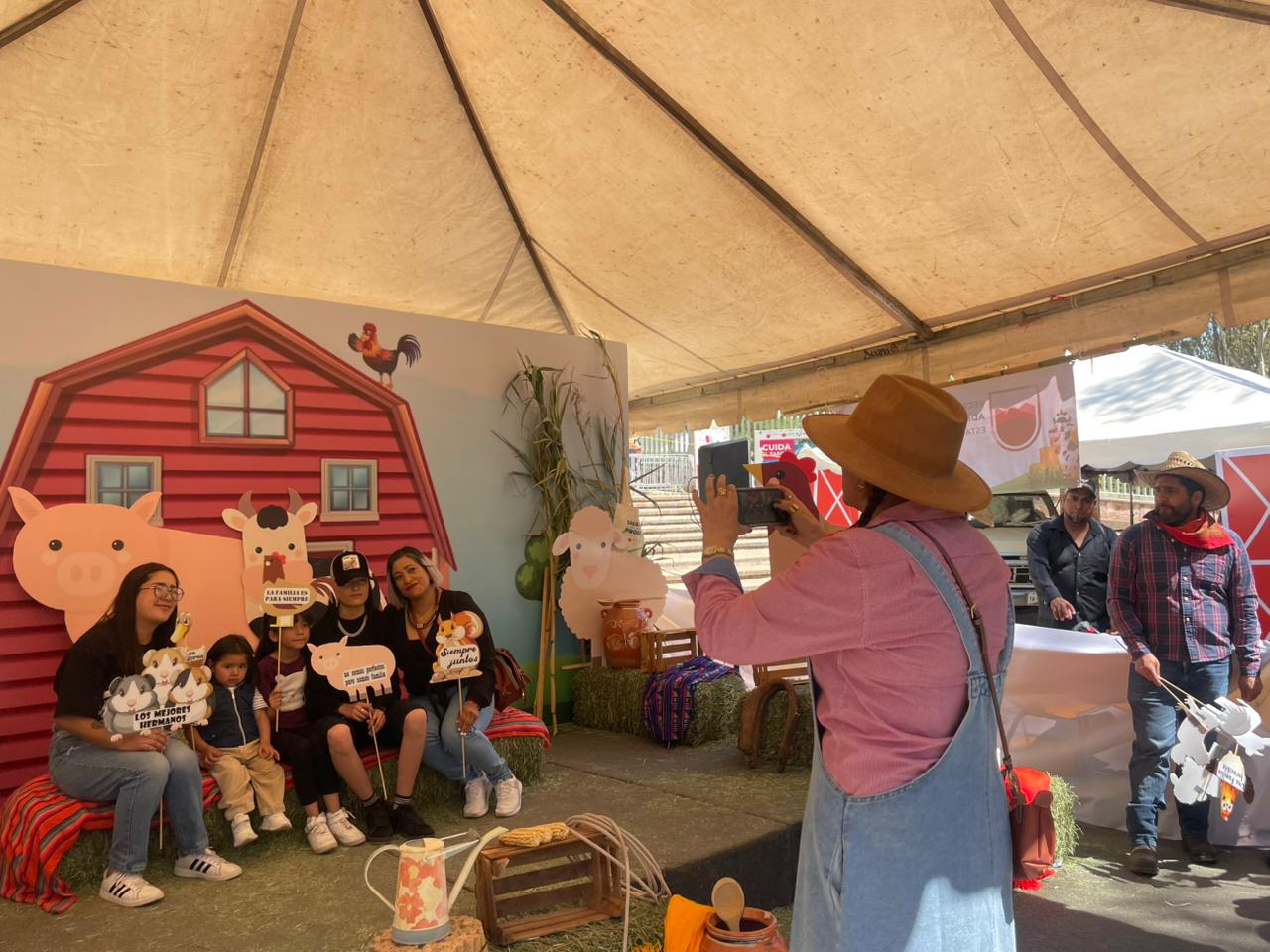 DISFRUTAN CIENTOS DE FAMILIAS ZACATECANAS DEL DÍA DE LA FAMILIA