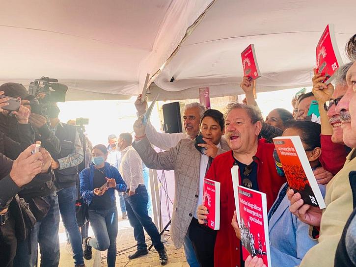 NECESARIO, FOMENTAR LA LECTURA POR PLACER Y NO POR OBLIGACIÓN: TAIBO II