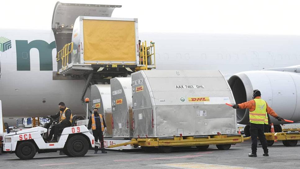 LLEGA EMBARQUE DE VACUNAS ANTI COVID-19; DOSIS SE APLICARÁN A INFANTES 