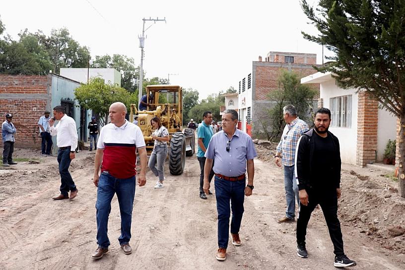 LLEGA LA PAVIMENTACIÓN AL FRACCIONAMIENTO JARDINES DE LA VICTORIA