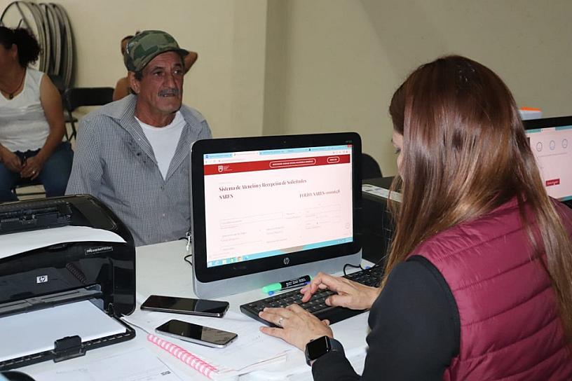 LLEGAN SERVICIOS Y PROGRAMAS A TRINIDAD GARCÍA DE LA CADENA