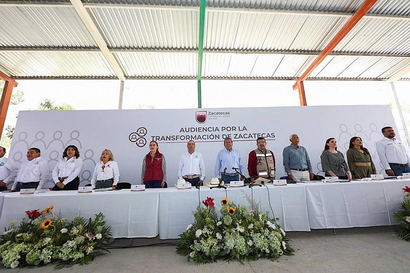 LLEVA DAVID MONREAL APOYOS A MAZAPIL