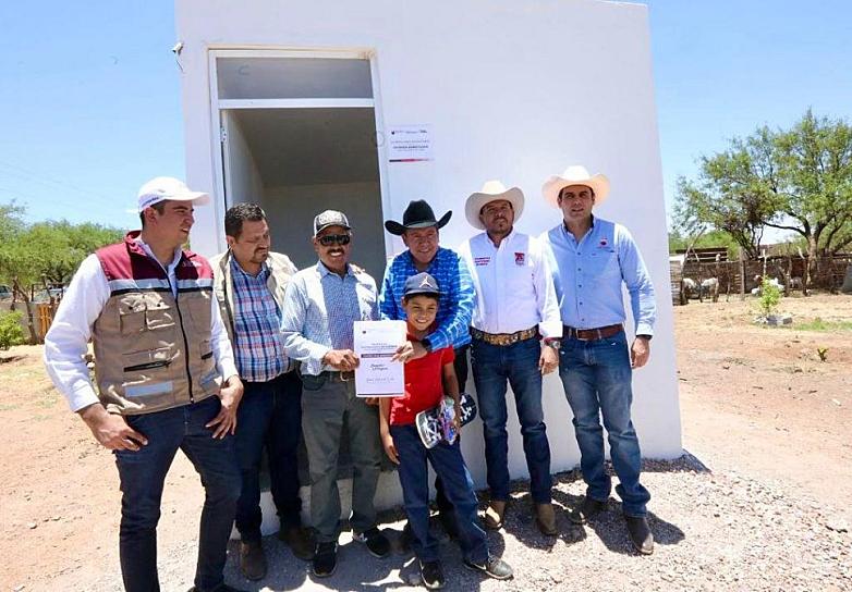 LLEVA DAVID MONREAL APOYOS DE VIVIENDA A OJOCALIENTE