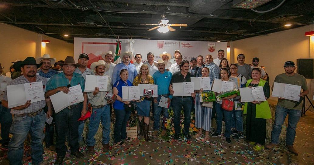 LLEVA DAVID MONREAL EXPO FERIA AGROPECUARIA A FORT WORTH, TEXAS 
