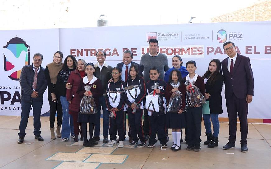 LLEVA DMA UNIFORMES ESCOLARES A GUADALUPENSES