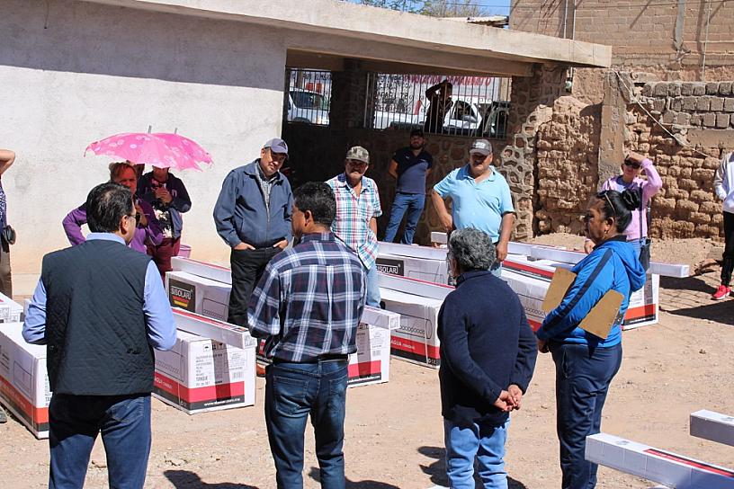 LLEVA FEMAT APOYOS A RIOGENSES 