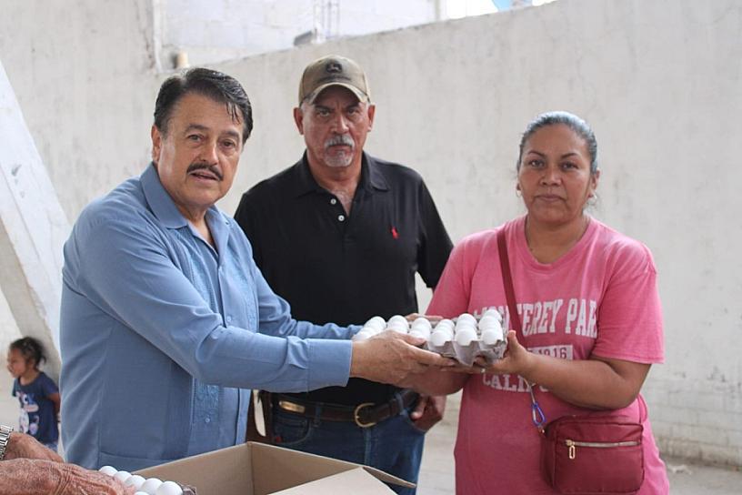 LLEVA FEMAT AYUDA A 96 FAMILIAS