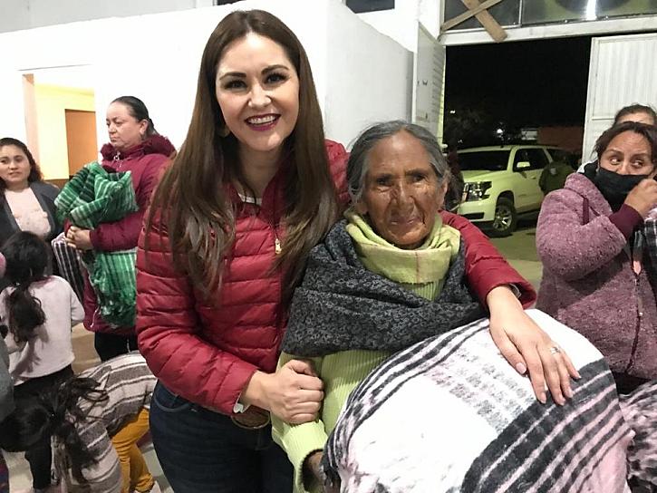 LLEVA GEOVANNA BAÑUELOS APOYOS INVERNALES A MUNICIPIOS ZACATECANOS