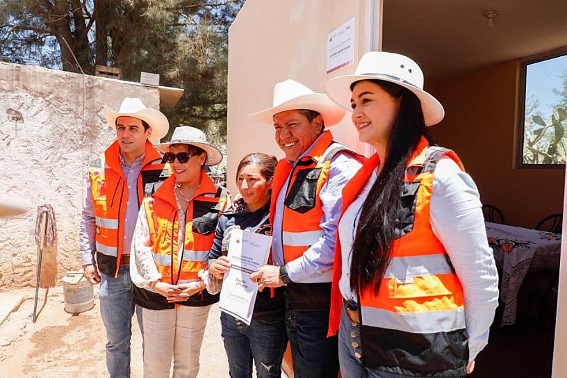 LLEVA GOBERNADOR APOYOS BIENESTAR A FAMILIAS DE FRESNILLO 