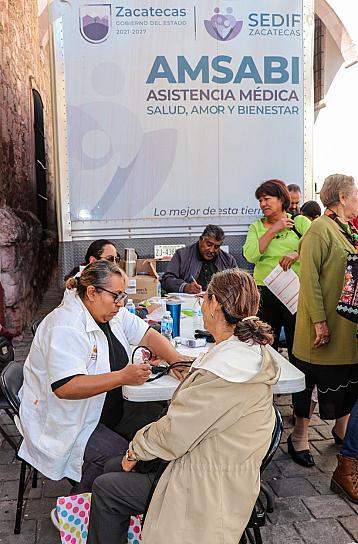 LLEVA GODEZAC ATENCIÓN MÉDICA GRATUITA A FAMILIAS VULNERABLES