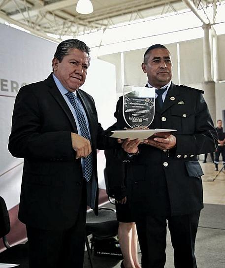 LLEVA JORGE LUIS GALLARDO 30 AÑOS COMO BOMBERO