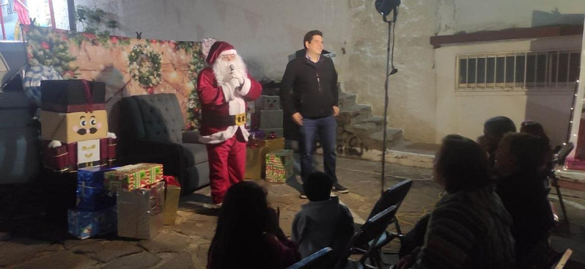 LLEVA MORENA ACTIVIDADES NAVIDEÑAS A COLONIAS Y COMUNIDADES 