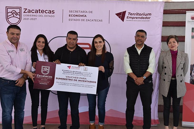 LLEVAN APOYOS A PEQUEÑOS NEGOCIOS DE RÍO GRANDE&nbsp; 