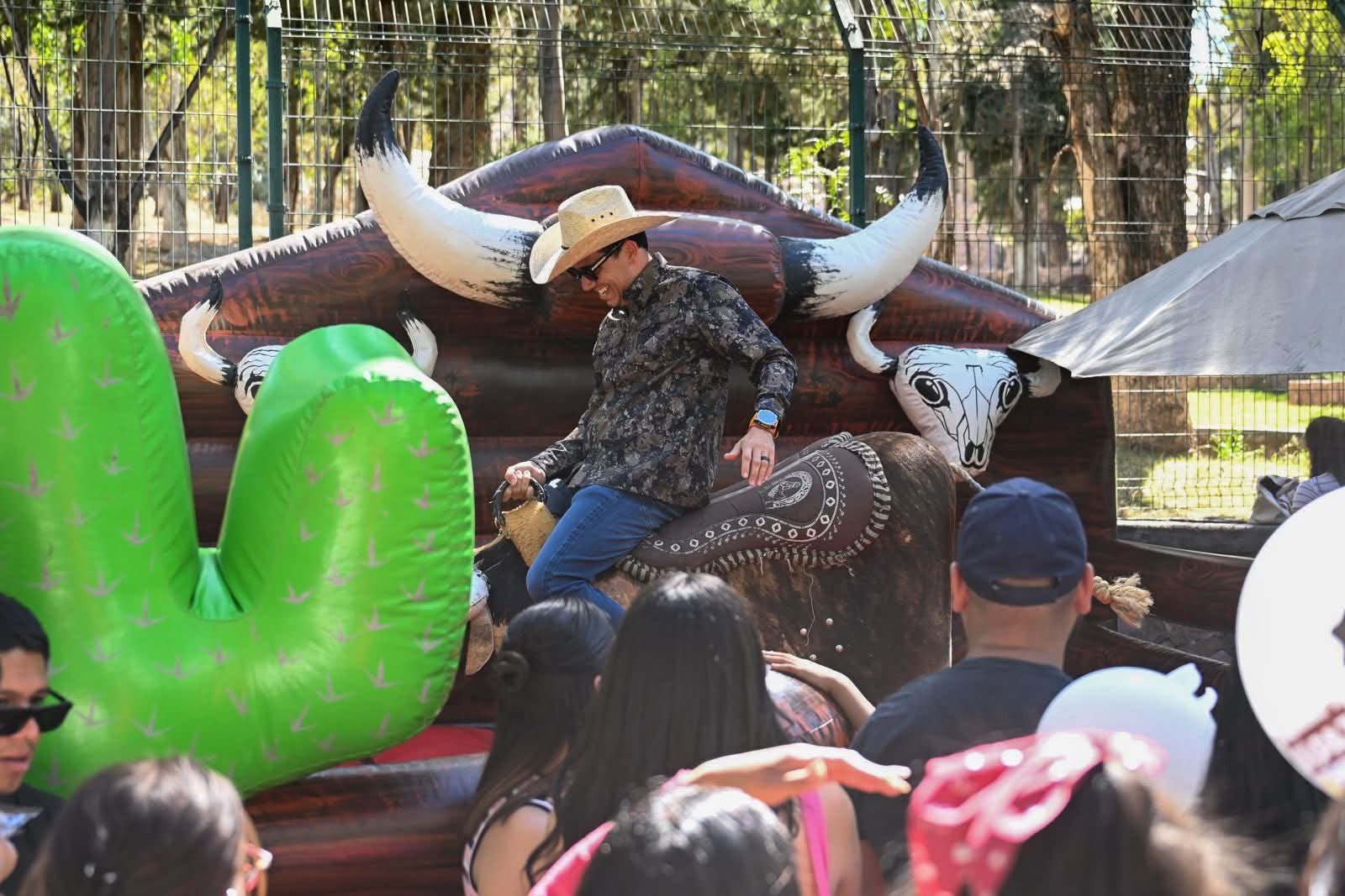 Échele, mi Rodrigo, que le duran los problemas del estado