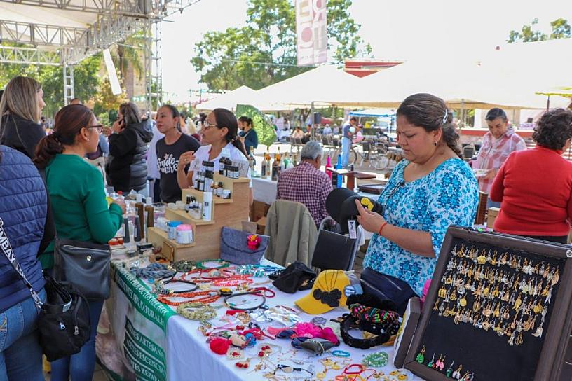 LLEVAN CARAVANA REGIONAL DE EMPODERAMIENTO DE LA MUJER A LORETO