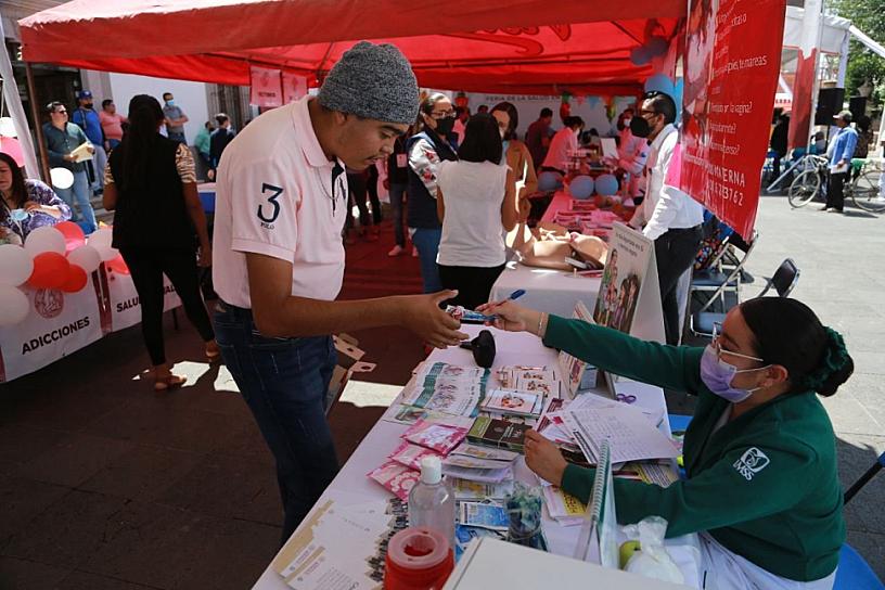 LLEVAN FERIA DE LA SALUD A CALERA 