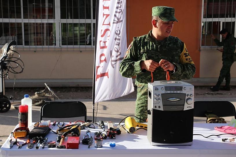 LLEVAN MILITARES SERVICIOS COMUNITARIOS EN FRESNILLO 