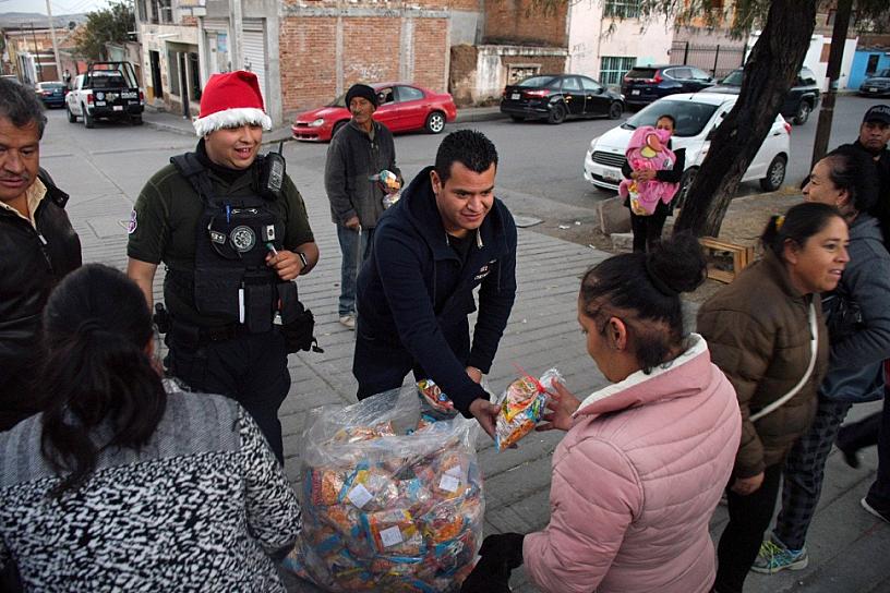 LLEVAN POSADAS A COLONIAS GUADALUPENSES