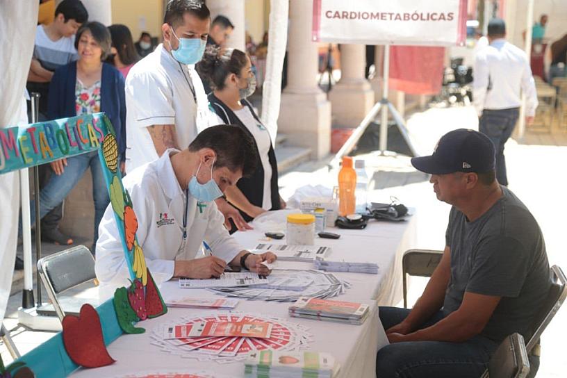 LLEVAN PRIMERA FERIA DE LA SALUD A HUANUSCO