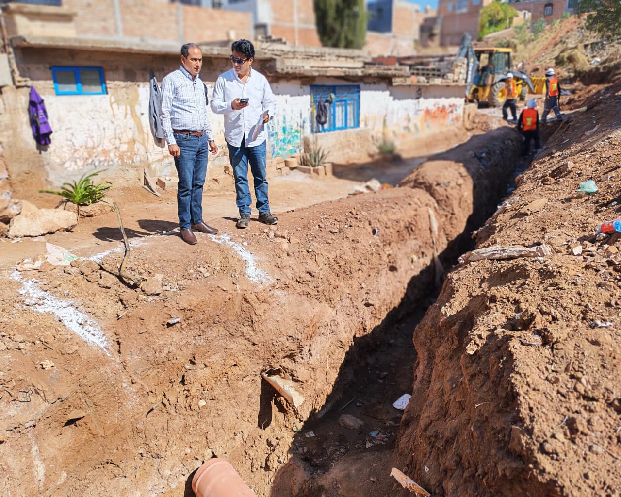 SUPERVISA PEPE SALDÍVAR REHABILITACIÓN DE SUBCOLECTOR