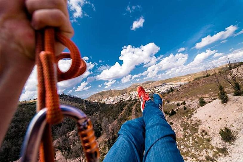 LÁNZATE DESDE LA TIROLESA EN EL CERRO DE LA BUFA