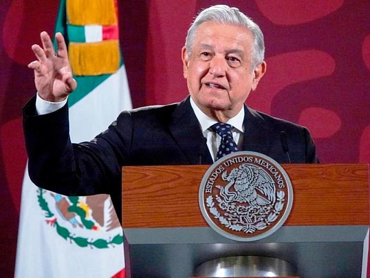 LUCHAMOS POR HACER REALIDAD LA IGUALDAD DE HOMBRES Y MUJERES: AMLO