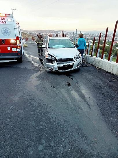 MAÑANA DE CHOQUES TRAS LLOVIZNA EN ZONA METROPOLITANA 